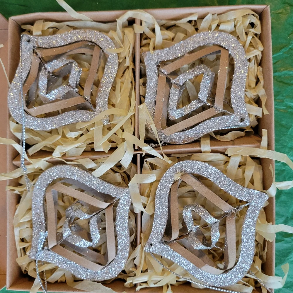 West Elm Kraft & Glitter Snowflake Ornaments (4) in Nested Box ~ VGUC